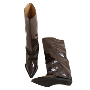 Pointed-Toe Boots with Wide Calf